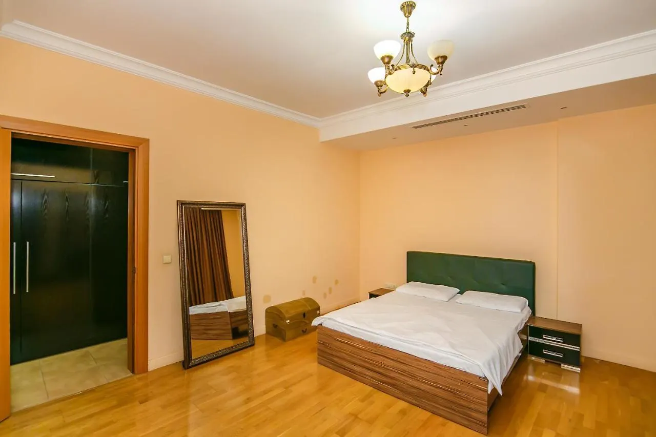 Apartment Near Metro Nizami Baku 0*,